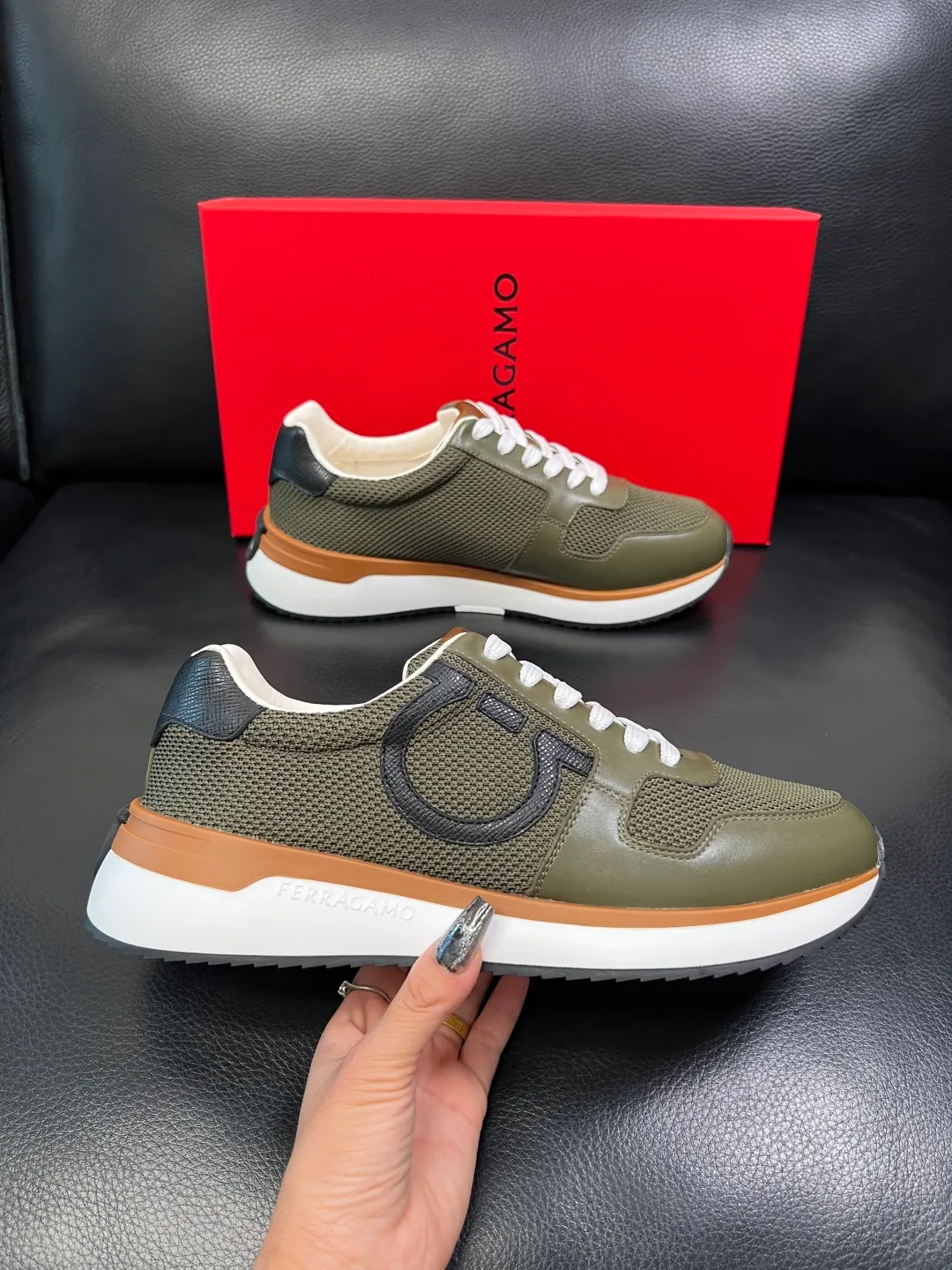 Men's shoes 💰820 Ferragamo High-quality top craftsmanship Ferragamo counters sell original factory configuration, imported original cowhide from Italy, imported water-dyed cow lining, soles: original factory special original soles are super comfortable, original factory and single goods, welcome to compare at the same time at the counter, code number 38-44 (customized 45 46)